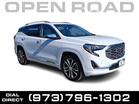 Used 2020 GMC Terrain Denali w/ Denali Premium Package AWD/4WD image 1