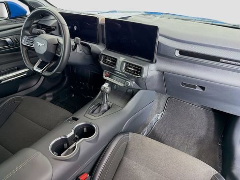 Used 2025 Ford Mustang Coupe RWD image 19