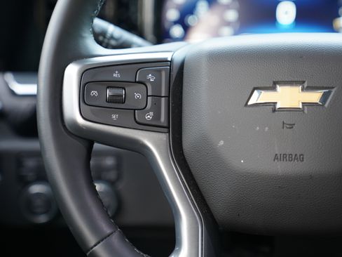 Used 2025 Chevrolet Silverado 3500 LTZ w/ LTZ Convenience Package AWD/4WD image 19