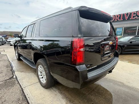 Used 2019 Chevrolet Suburban LT image 4