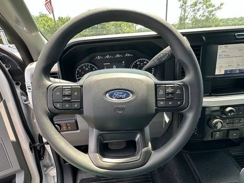 New 2026 Ford F250 XL w/ XL Chrome Package AWD/4WD image 8