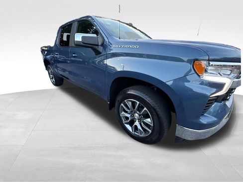 Used 2024 Chevrolet Silverado 1500 LT AWD/4WD image 9