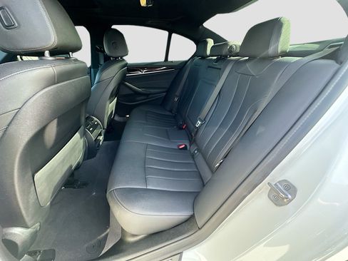 Used 2021 BMW 540i w/ M Sport Package RWD image 25