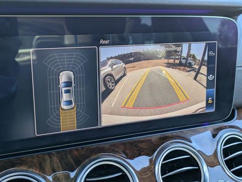 Used 2018 Mercedes-Benz E 400 E 400 image 21