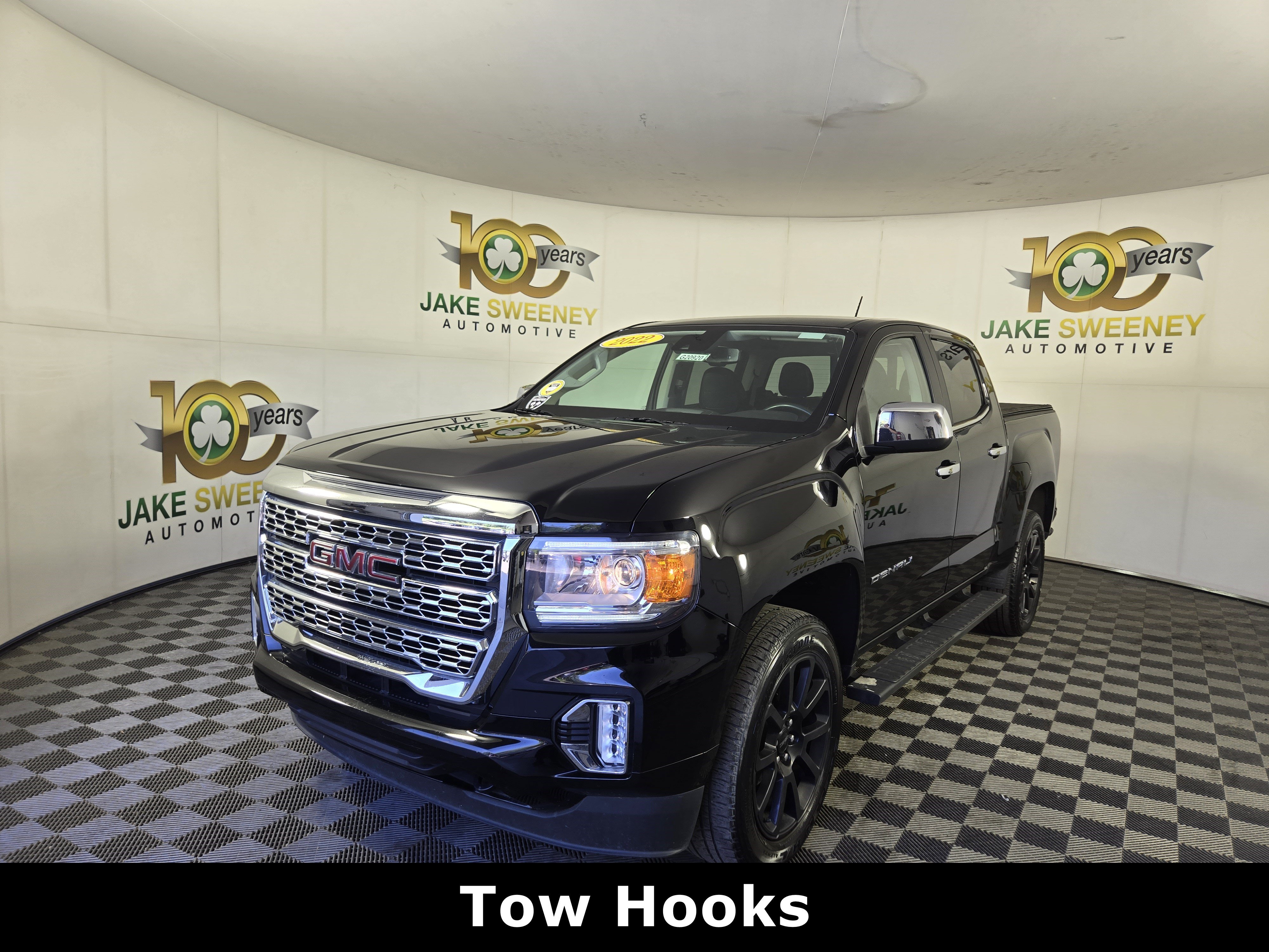 Certified 2022 GMC Canyon Denali w/ Denali Black Edition Package AWD/4WD image 3