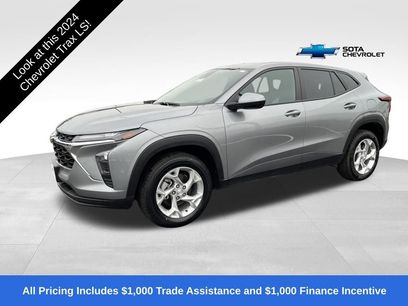 Used 2024 Chevrolet Trax LS w/ LS Convenience Package