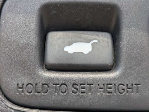 Used 2018 Honda CR-V Touring image 13