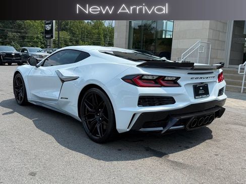 Used 2023 Chevrolet Corvette Z06 RWD image 4