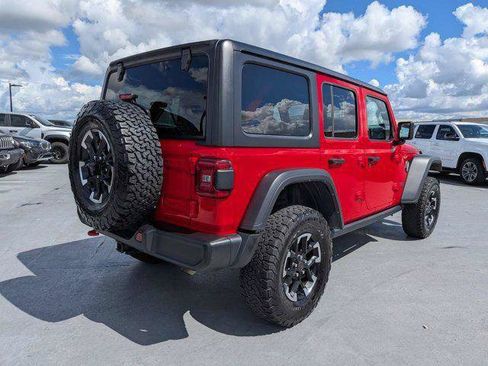 Certified 2025 Jeep Wrangler Unlimited Rubicon AWD/4WD image 4