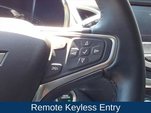 Used 2024 Chevrolet Equinox LT FWD image 11