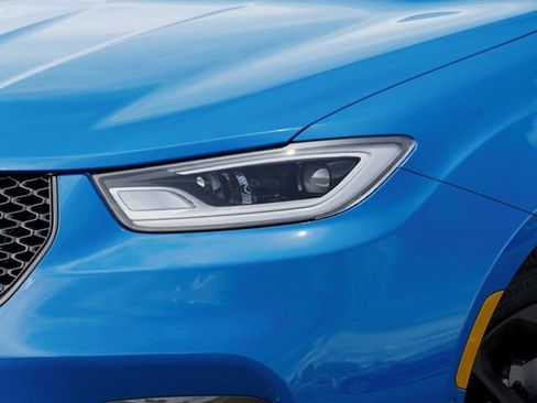 New 2026 Chrysler Pacifica Select image 10