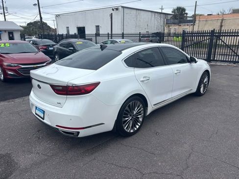 Used 2019 Kia Cadenza Limited image 5