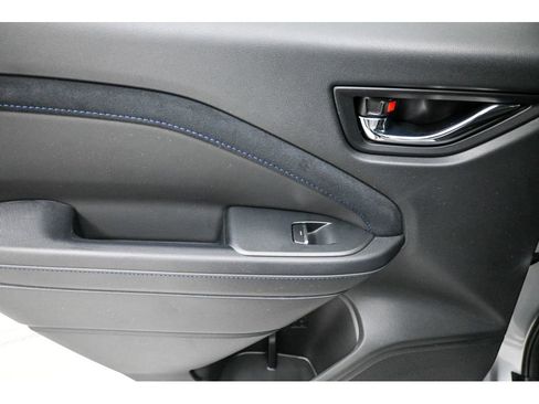 Used 2025 Subaru Forester Limited image 11