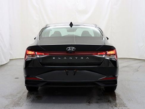 Used 2022 Hyundai Elantra SEL w/ Convenience Package image 6