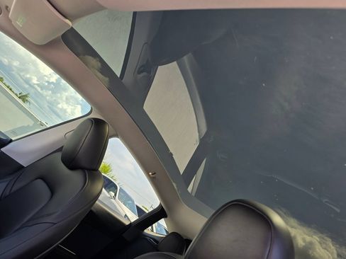 Used 2025 Tesla Model Y Long Range RWD image 12