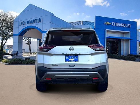 Used 2023 Nissan Rogue SL w/ SL Premium Package image 6