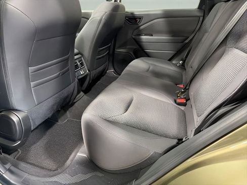 Certified 2025 Subaru Forester Premium AWD/4WD image 32