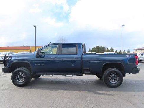 Used 2021 Chevrolet Silverado 2500 LT w/ Convenience Package image 4