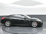 Used 2015 Porsche Panamera 4 image 4
