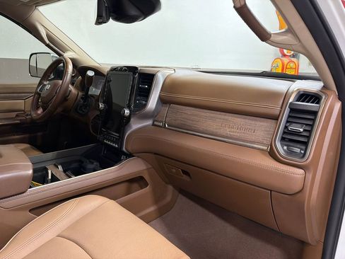 Used 2022 RAM 2500 Limited AWD/4WD image 44