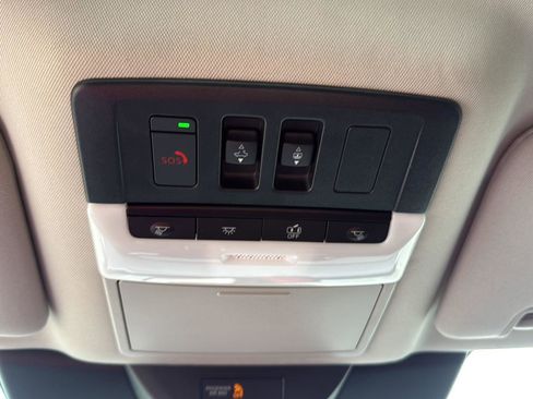 Used 2024 Nissan Pathfinder Platinum w/ Cargo Package image 31