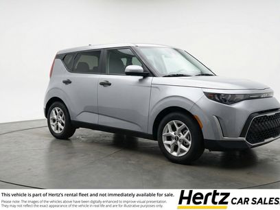 Used 2025 Kia Soul LX w/ LX Technology Package