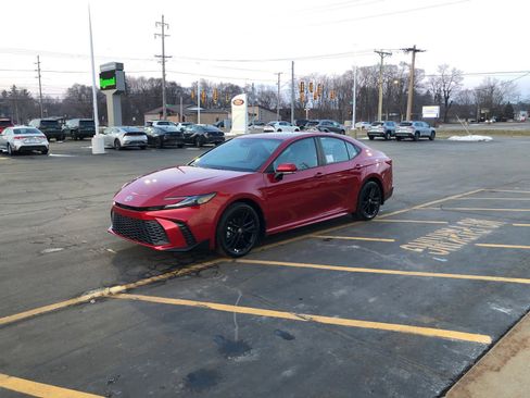 New 2026 Toyota Camry SE w/ Multimedia Upgrade Package image 1