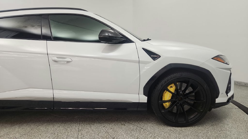 Used 2020 Lamborghini Urus AWD/4WD image 21