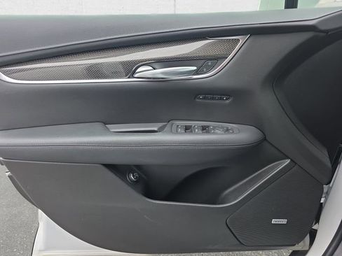Used 2020 Cadillac XT5 Sportv w/ LPO, Floor Liner Package AWD/4WD image 27