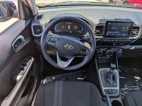 Used 2023 Hyundai Venue SEL FWD image 16