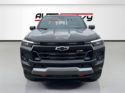Used 2024 Chevrolet Colorado Z71 w/ Z71 Convenience Package 2 image 2