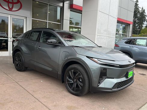 New 2026 Toyota C-HR image 3