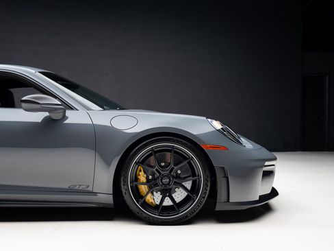 Used 2026 Porsche 911 GT3 RWD image 42