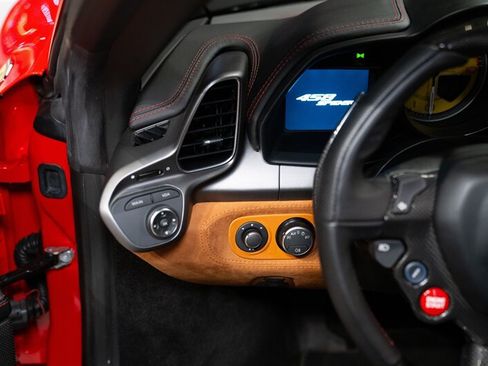 Used 2015 Ferrari 458 Spider RWD image 31