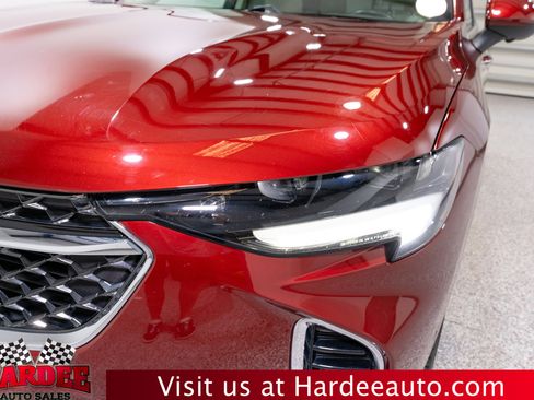 Used 2022 Buick Envision Avenir w/ Technology Package II image 8