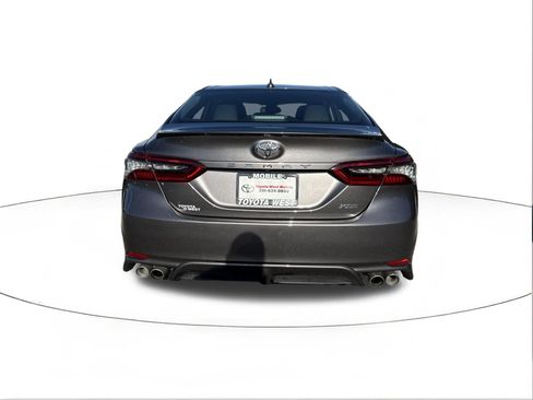 Used 2024 Toyota Camry XSE FWD image 4