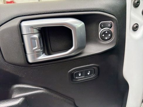 Used 2022 Jeep Gladiator Sport AWD/4WD image 31