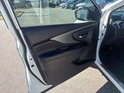 Certified 2024 Nissan Murano SL image 16