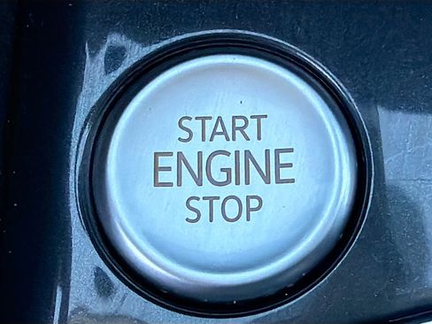 Used 2024 Volkswagen Tiguan Wolfsburg Edition image 35