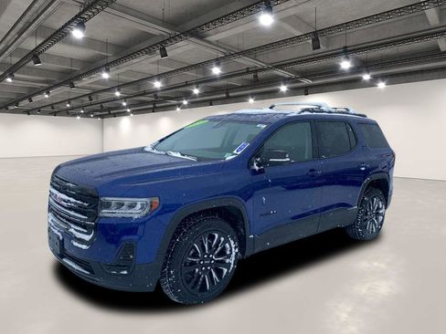 Used 2023 GMC Acadia SLE w/ Driver Convenience Package image 2