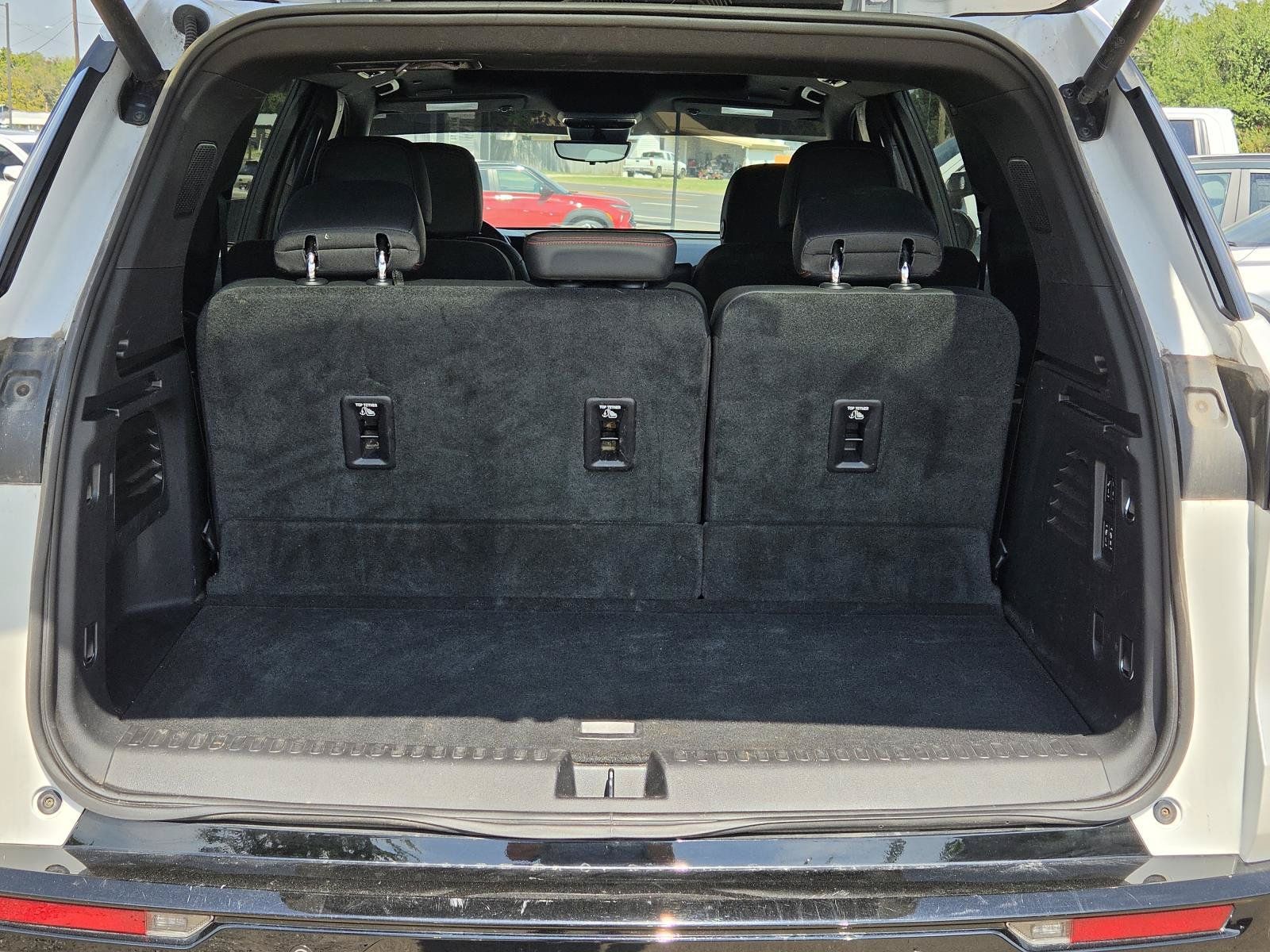 Used 2024 Chevrolet Traverse RS w/ LPO, Floor Liner Package FWD image 9
