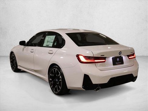 Used 2026 BMW 330i xDrive Sedan w/ M Sport Package AWD/4WD image 8