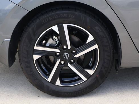 Used 2024 Nissan Sentra SV w/ All-Weather Package FWD image 8