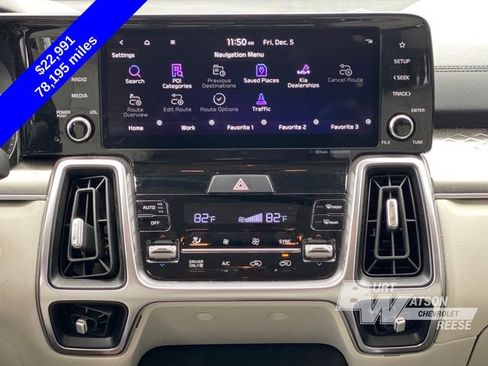 Used 2022 Kia Sorento EX image 19