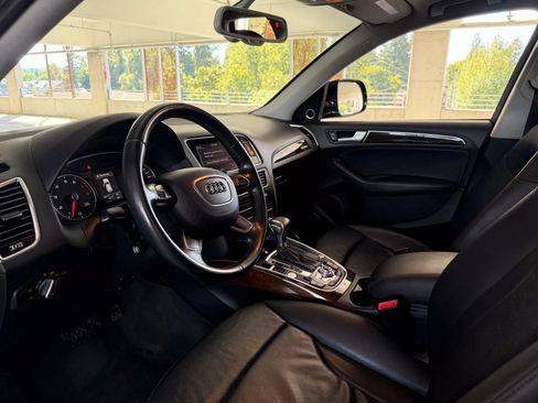 Used 2015 Audi Q5 2.0T Premium Plus w/ Technology Package AWD/4WD image 17