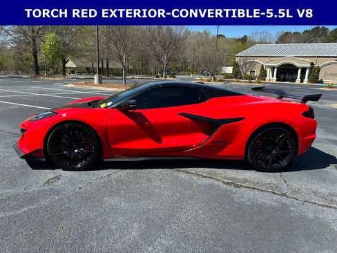 Used 2025 Chevrolet Corvette Z06 w/ Z07 Performance Package image 8