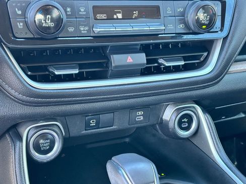 Certified 2024 Toyota Grand Highlander Limited image 28