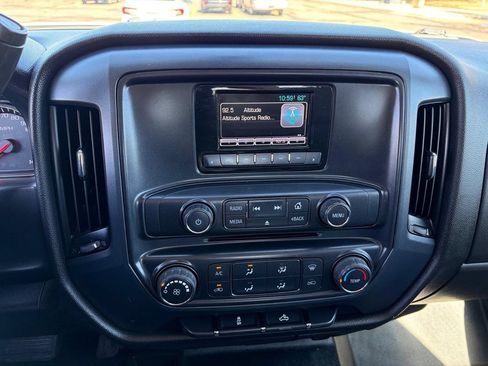 Used 2015 Chevrolet Silverado 2500 W/T AWD/4WD image 16