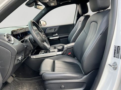 Used 2022 Mercedes-Benz GLB 250 4MATIC image 15