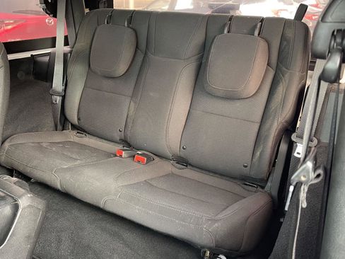 Used 2022 Jeep Wrangler Sport S image 12